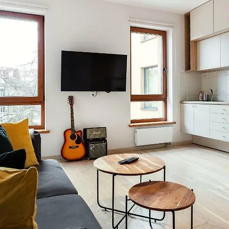 Bright And Modern Central *